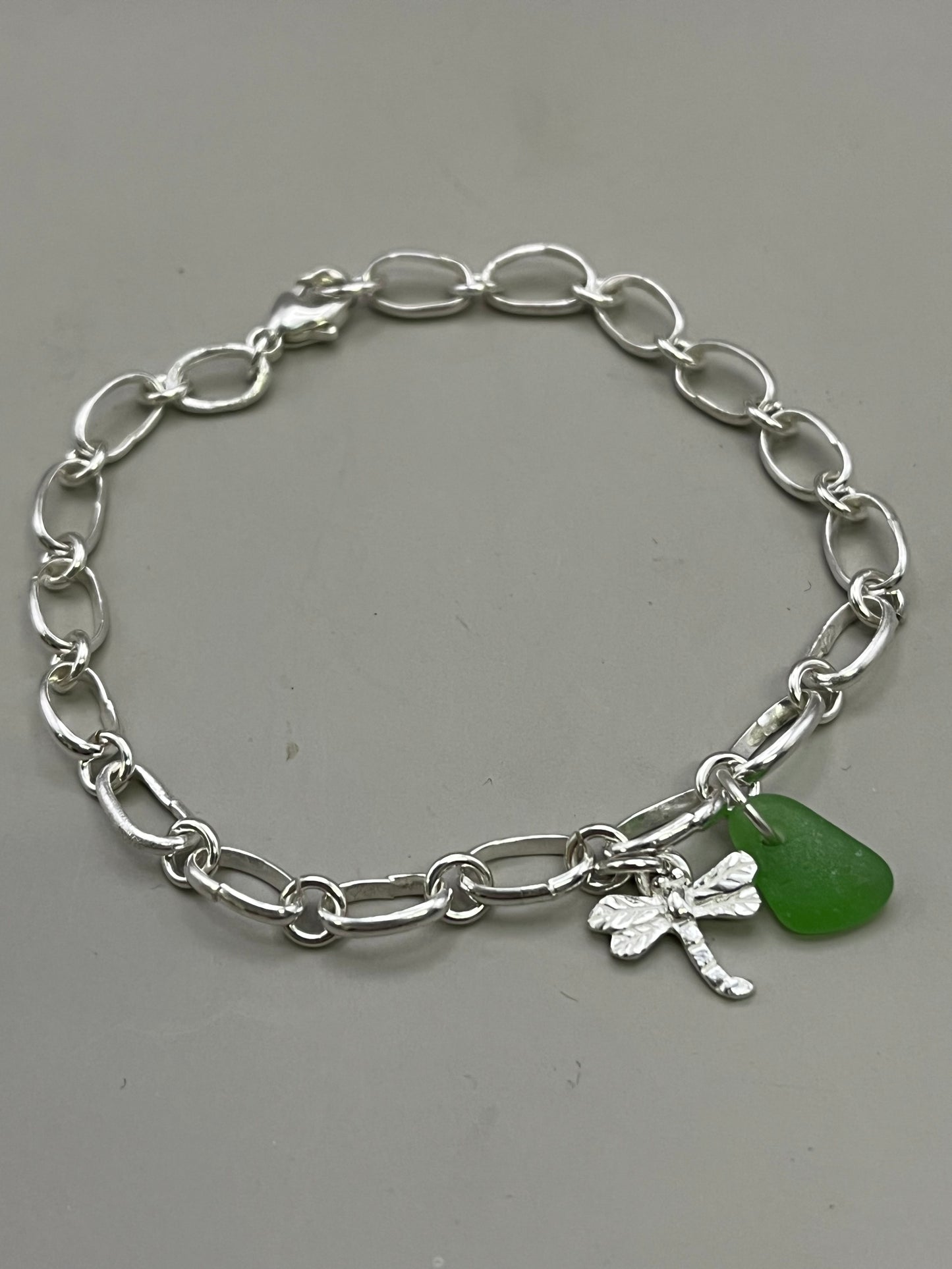 Dragonfly dangle