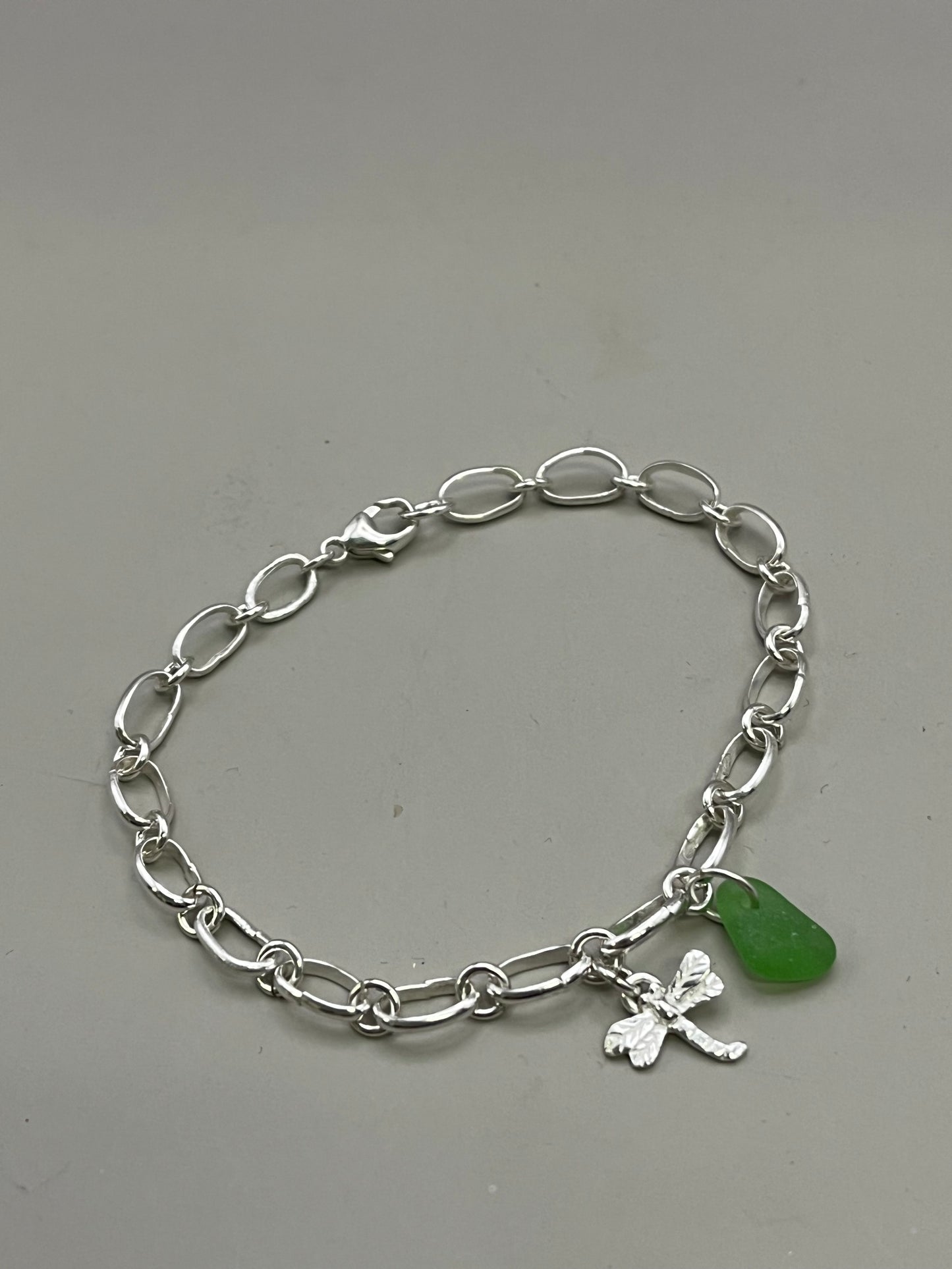 Dragonfly dangle